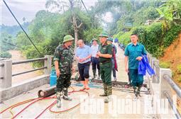 Huy động hơn 2.200 cán bộ, chiến sĩ giúp nhân dân khắc phục hậu quả mưa lũ